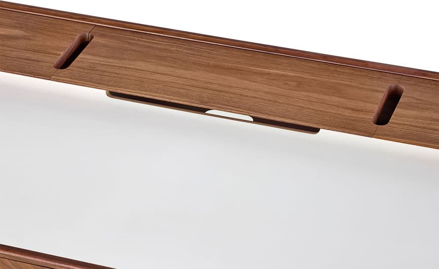 airia desk