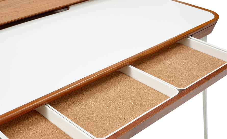airia desk