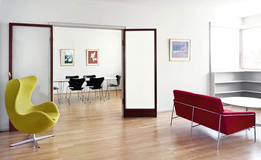 arne jacobsen egg chair