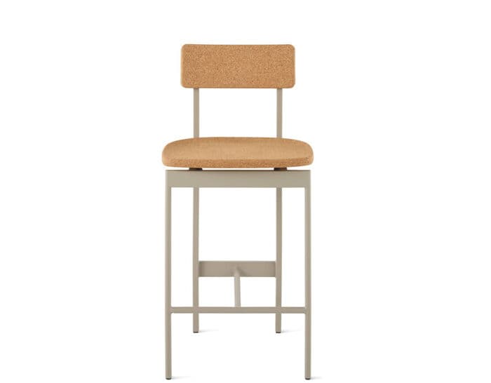 betwixt stool
