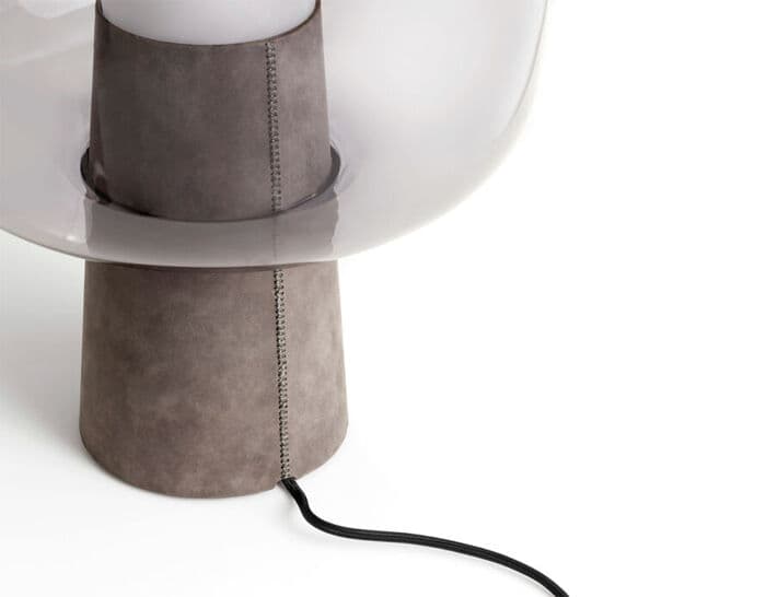 bully table lamp