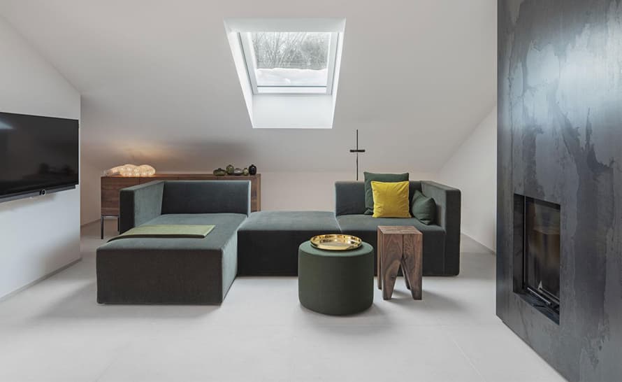 e15 backenzahn stool or side table