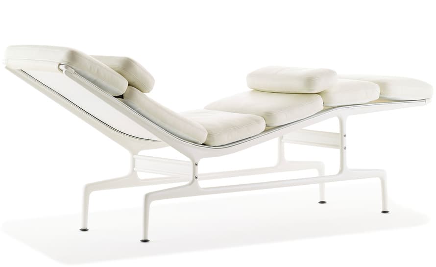 eames&reg; chaise