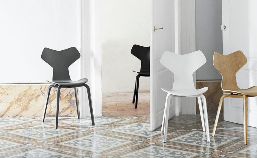 grand prix chair with wood legs