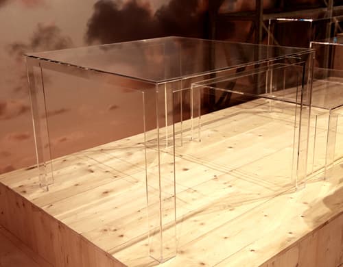 invisible table