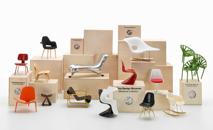 Miniature La Mamma Chair
