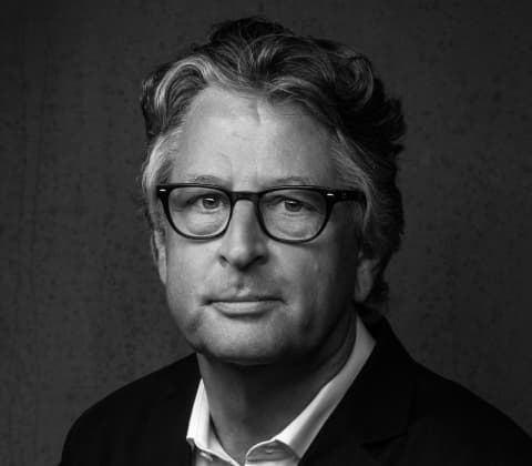 A portrait of Gijs Papavoine
