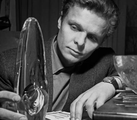 A portrait of Timo Sarpaneva