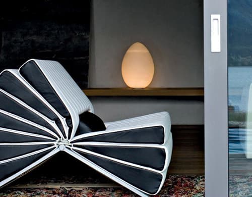 uovo table lamp