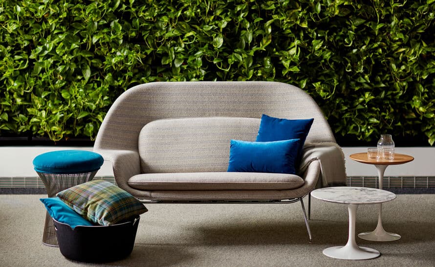 womb settee