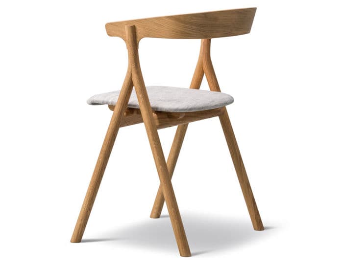 yksi chair with upholstered seat