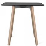 su cafe table
